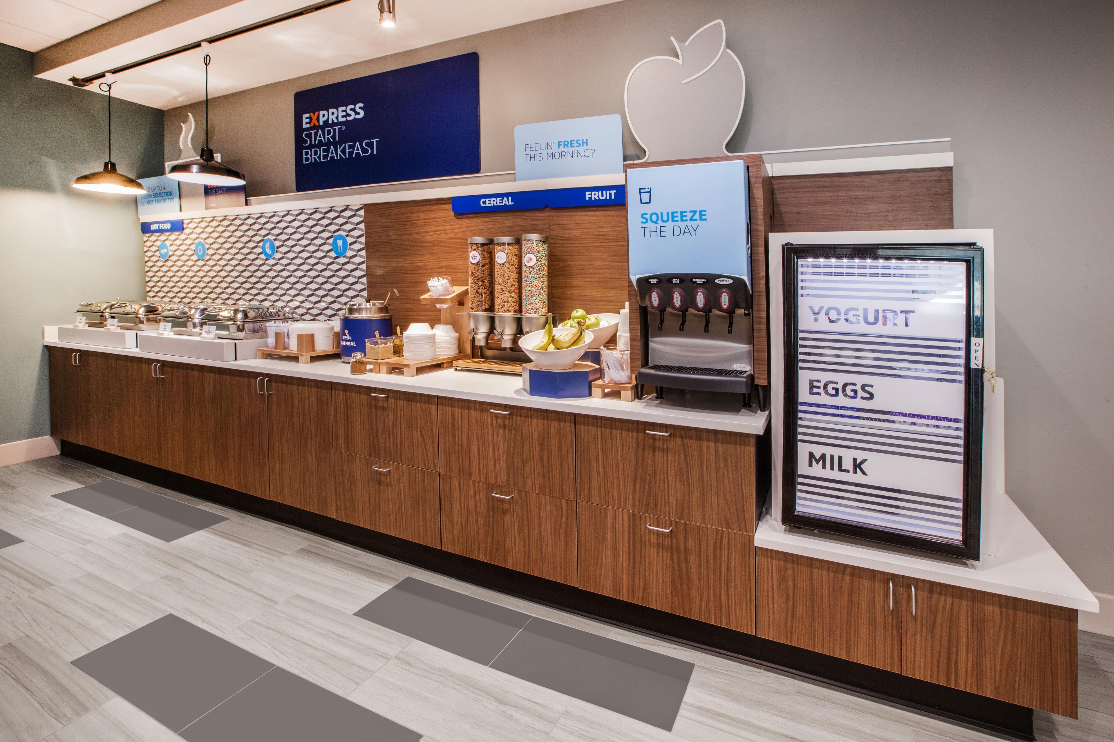 Express & Sarasota East By Ihg Hotel