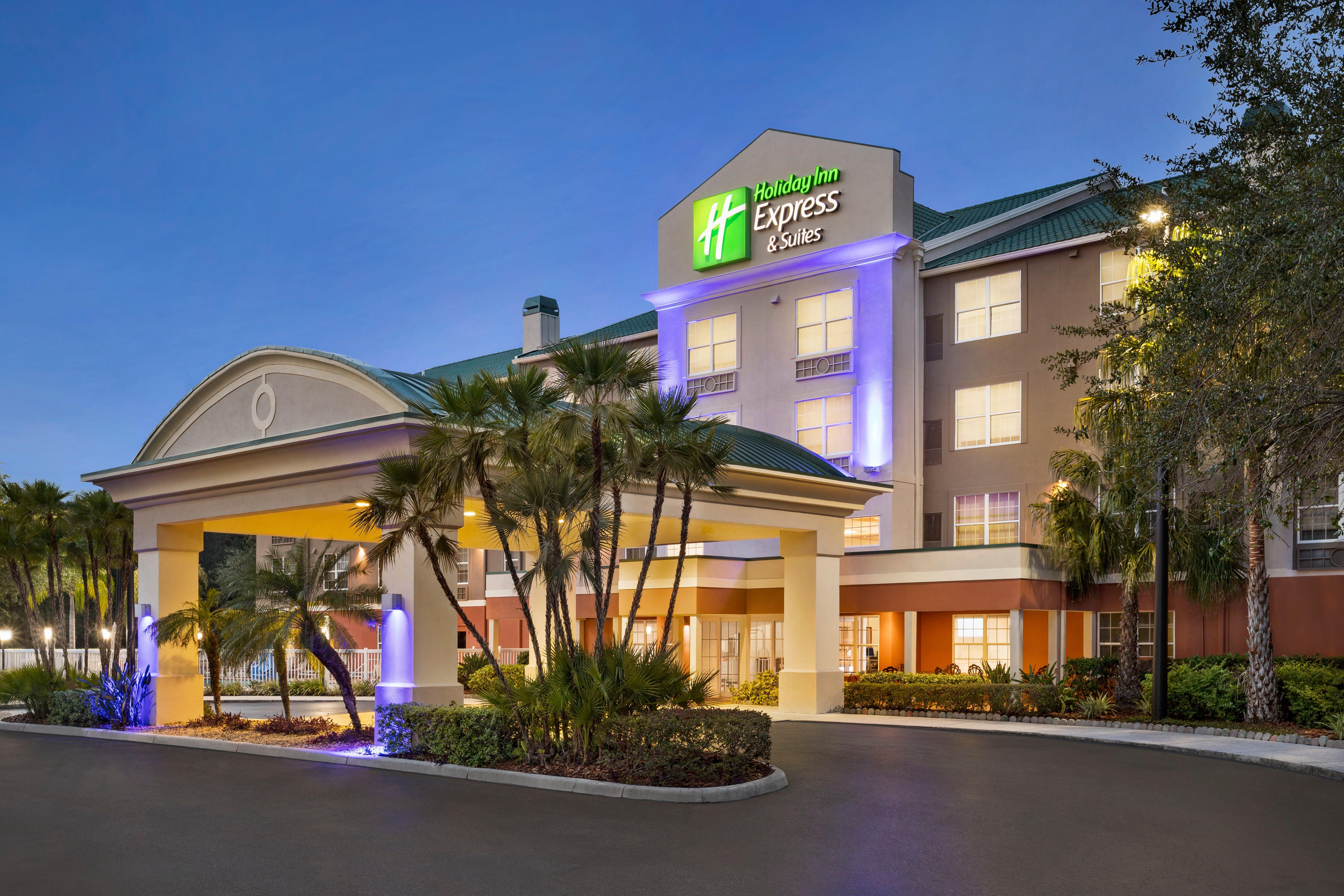 Express & Sarasota East By Ihg 3*