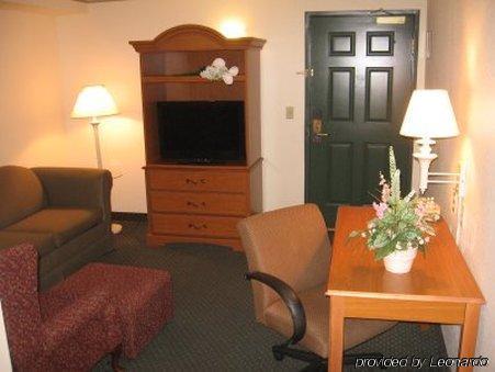 Express & Sarasota East By Ihg Hotel